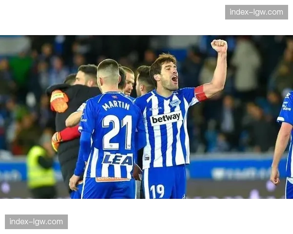 瓦伦西亚与奥萨苏纳近十次交手各取4胜 主场交锋互有胜负